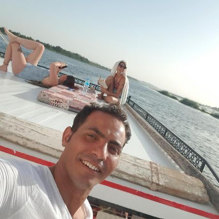 Nile Sunrise Felucca Boat Private Rental Luksor Dış mekan fotoğraf