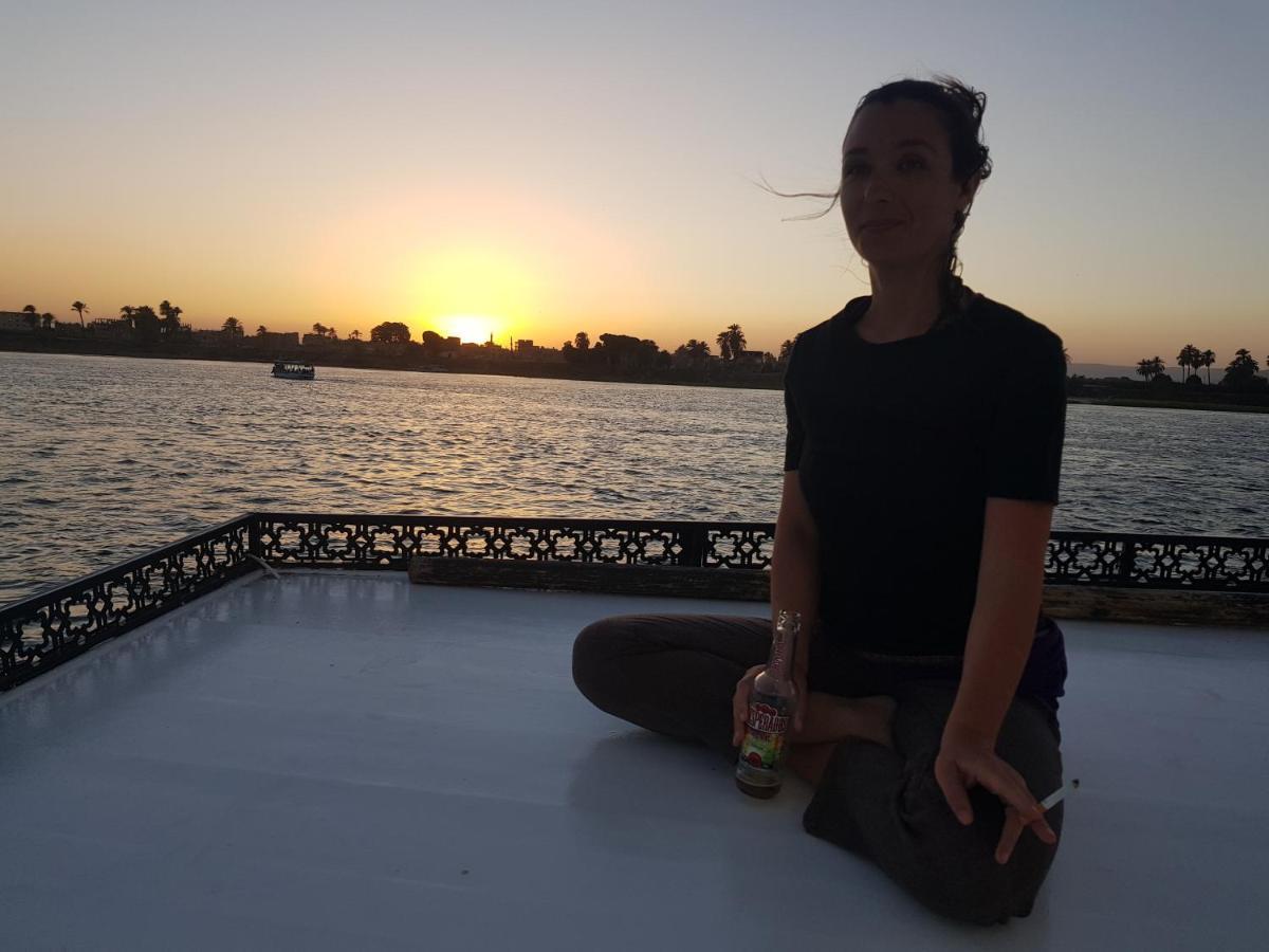 Nile Sunrise Felucca Boat Private Rental Luksor Dış mekan fotoğraf