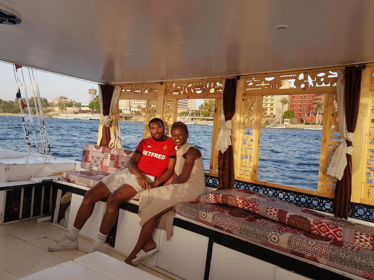 Nile Sunrise Felucca Boat Private Rental Luksor Dış mekan fotoğraf