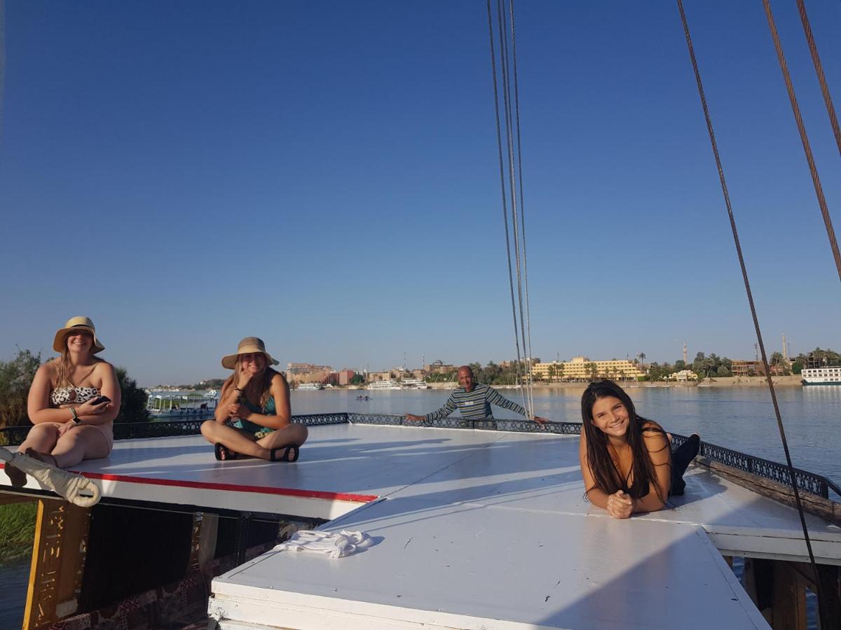 Nile Sunrise Felucca Boat Private Rental Luksor Dış mekan fotoğraf