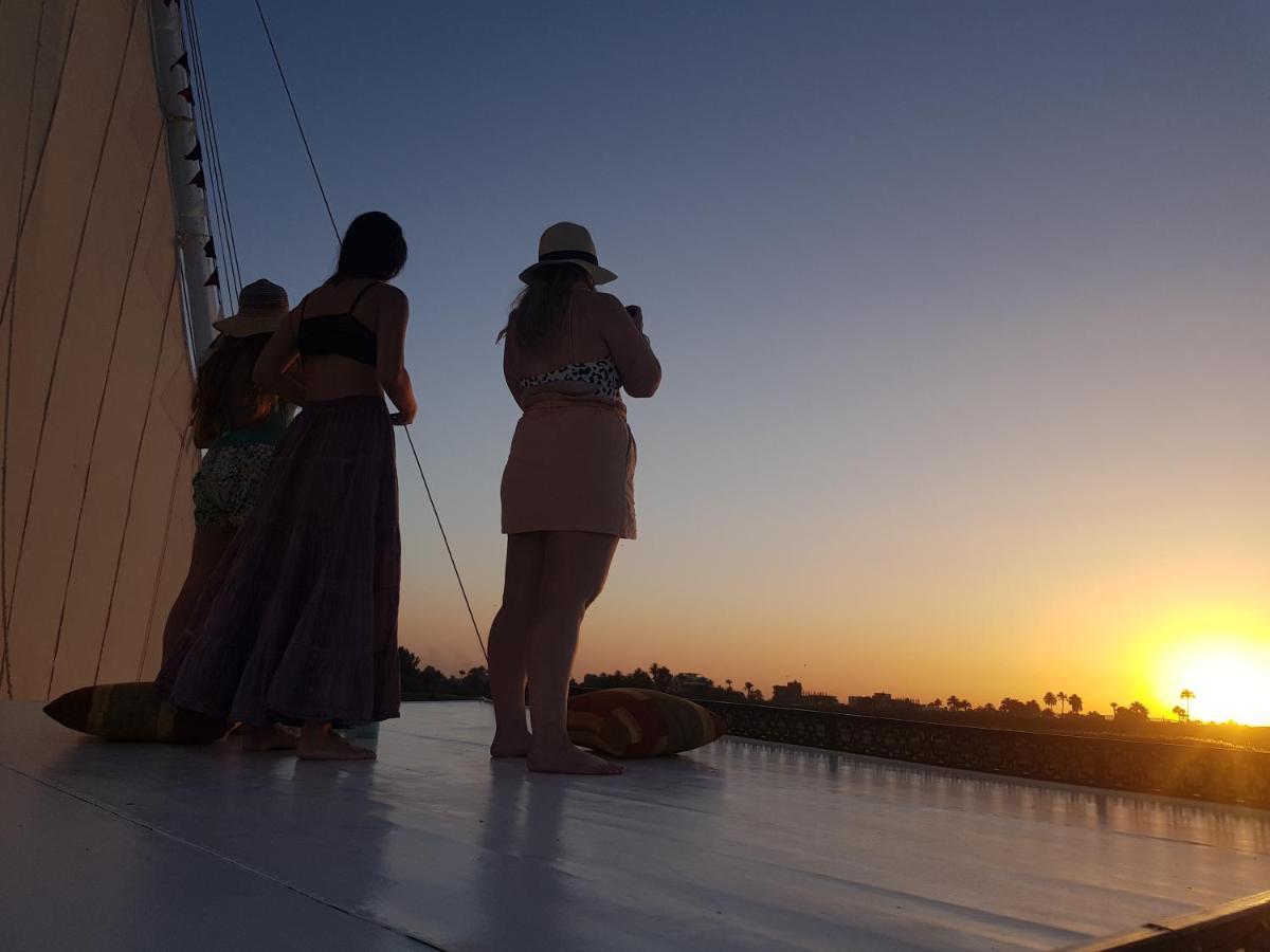 Nile Sunrise Felucca Boat Private Rental Luksor Dış mekan fotoğraf