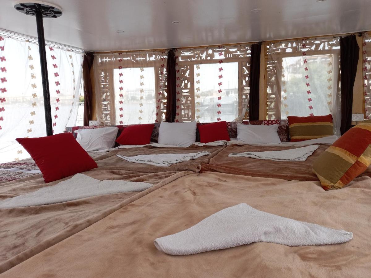 Nile Sunrise Felucca Boat Private Rental Luksor Dış mekan fotoğraf
