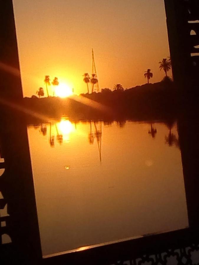 Nile Sunrise Felucca Boat Private Rental Luksor Dış mekan fotoğraf