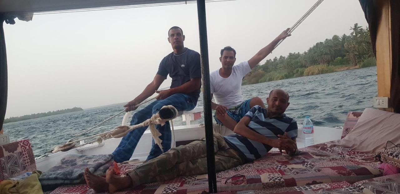 Nile Sunrise Felucca Boat Private Rental Luksor Dış mekan fotoğraf