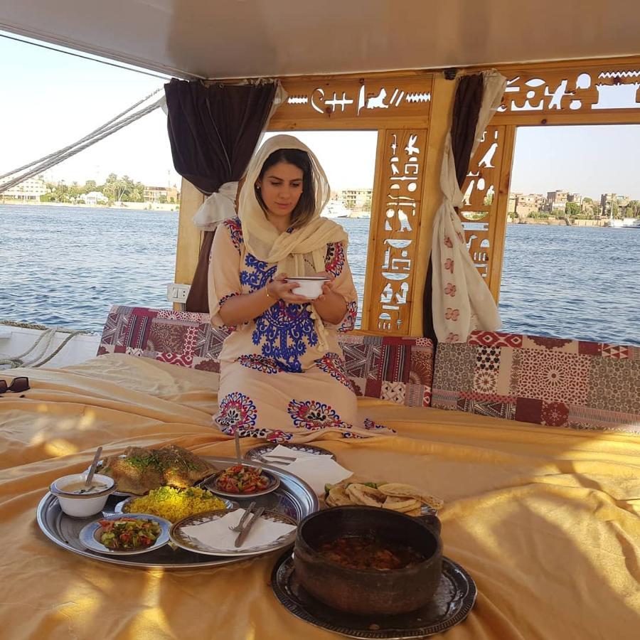 Nile Sunrise Felucca Boat Private Rental Luksor Dış mekan fotoğraf